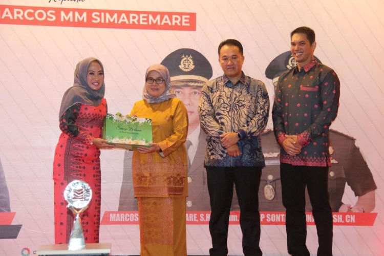 Dandim 0301 PBR bersama Ketua Persit Hadiri Kenal Pamit Kajari Pekanbaru 