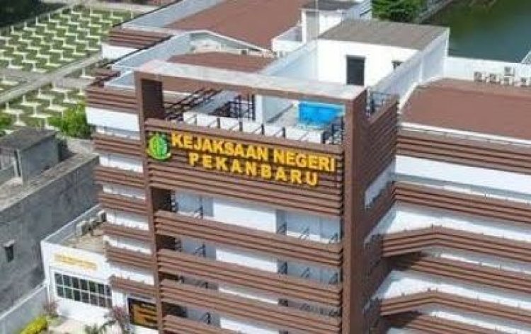 Sahala Sitompul Ditahan Kejari Pekanbaru Dalam Kasus Dugaan Pemalsuan Dokumen dan KDRT