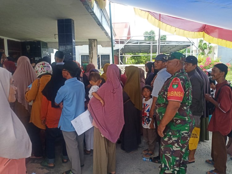Babinsa Kodim 0301/Pbr Monitoring Pembagian BLTS di Wilayah Binaan