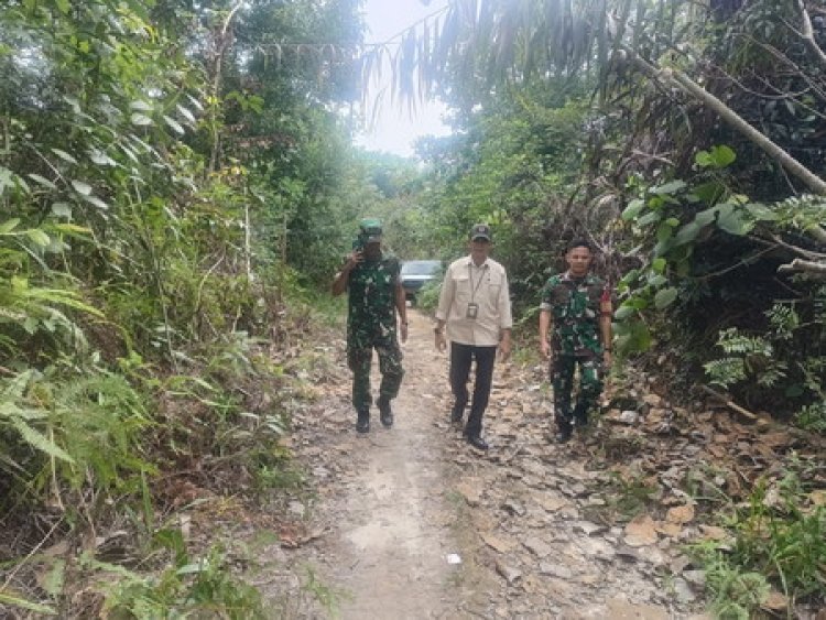 Babinsa Kodim 0301/Pbr Laksanakan Patroli Kawasan Hutan Bersama Sekuriti NPN