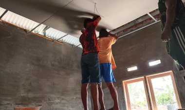 Kepedulian TNI Hadirkan Senyum di Rumah Ibu Anismar
