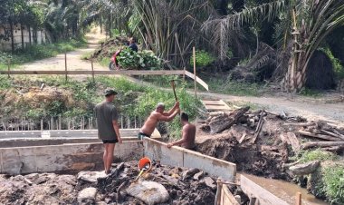 Gotong Royong TNI dan Masyarakat Percepat Pembangunan Tiga Jembatan Garuda di Pekanbaru