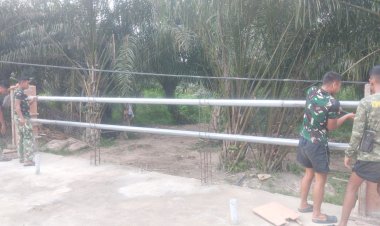 Gotong Royong TNI dan Warga Percepat Pembangunan Empat Jembatan Garuda di Pekanbaru