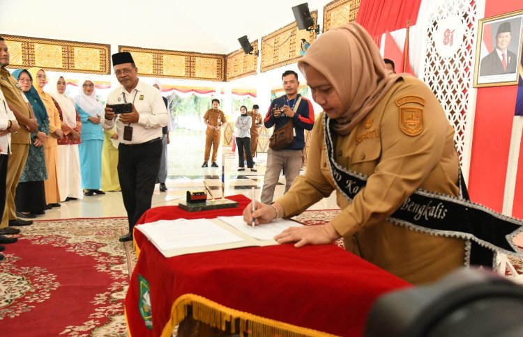 Bunda PAUD Bengkalis Tandatangani Komitmen Bersama Dukung Wajib Belajar Satu Tahun Prasekolah